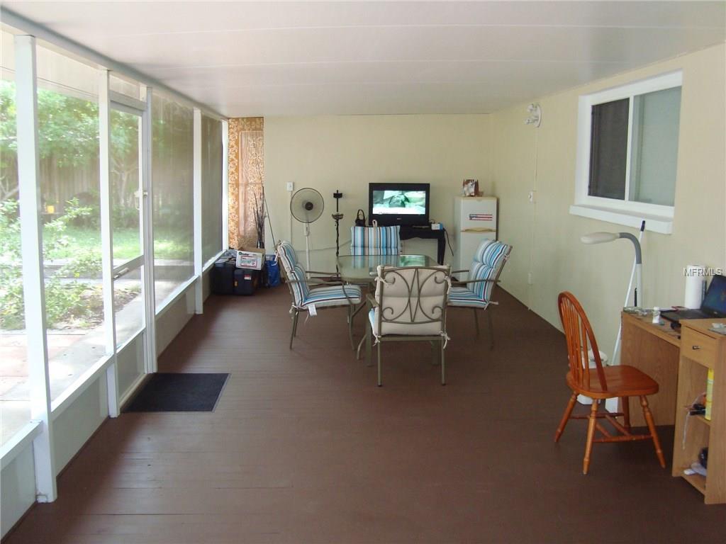 242 11TH AVENUE SW, LARGO, Florida 33770, 3 Bedrooms Bedrooms, 4 Rooms Rooms,2 BathroomsBathrooms,Residential,For sale,11TH,W7637788