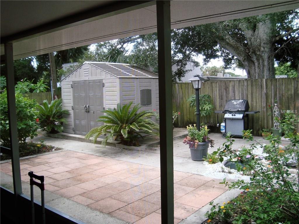 242 11TH AVENUE SW, LARGO, Florida 33770, 3 Bedrooms Bedrooms, 4 Rooms Rooms,2 BathroomsBathrooms,Residential,For sale,11TH,W7637788