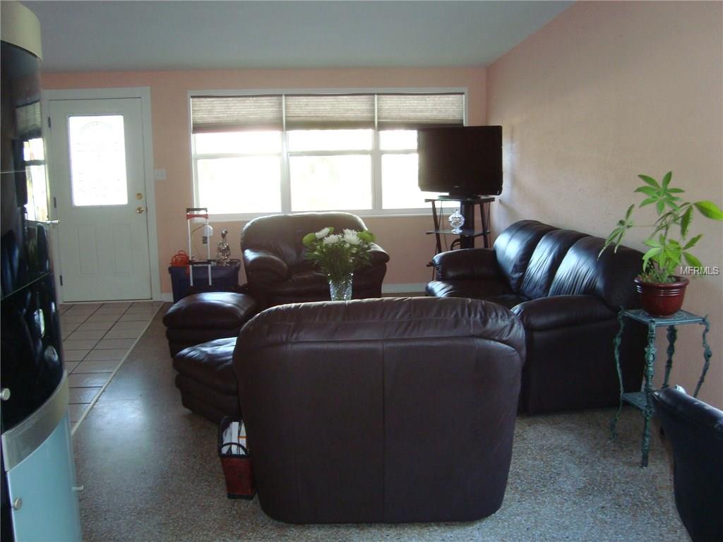 242 11TH AVENUE SW, LARGO, Florida 33770, 3 Bedrooms Bedrooms, 4 Rooms Rooms,2 BathroomsBathrooms,Residential,For sale,11TH,W7637788