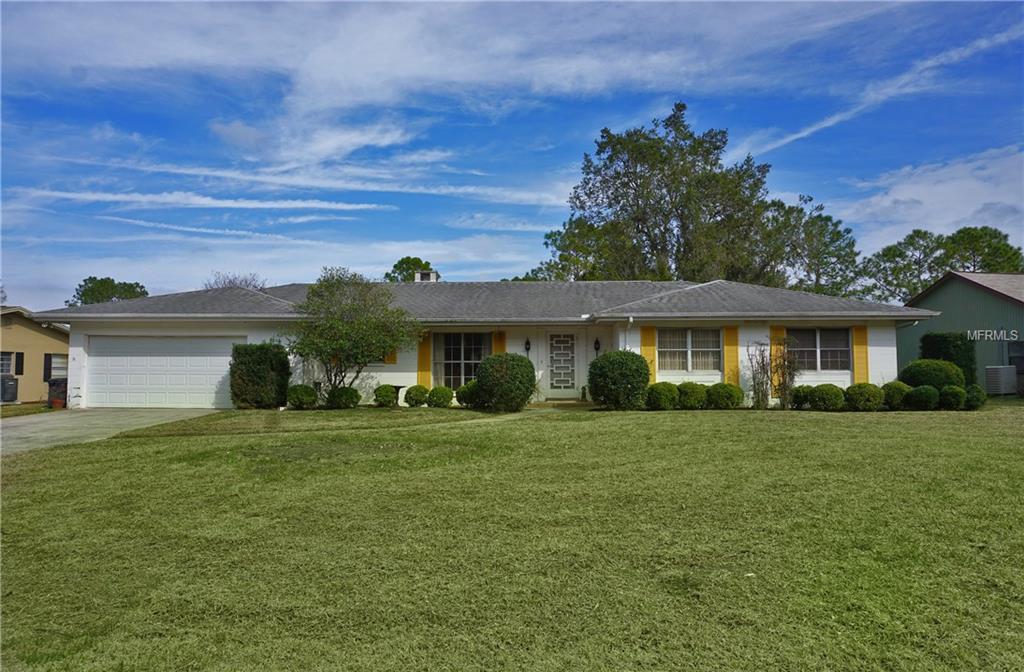 6008 FAIRWAY DRIVE, RIDGE MANOR, Florida 33523, 3 Bedrooms Bedrooms, 8 Rooms Rooms,2 BathroomsBathrooms,Residential,For sale,FAIRWAY,T2928566