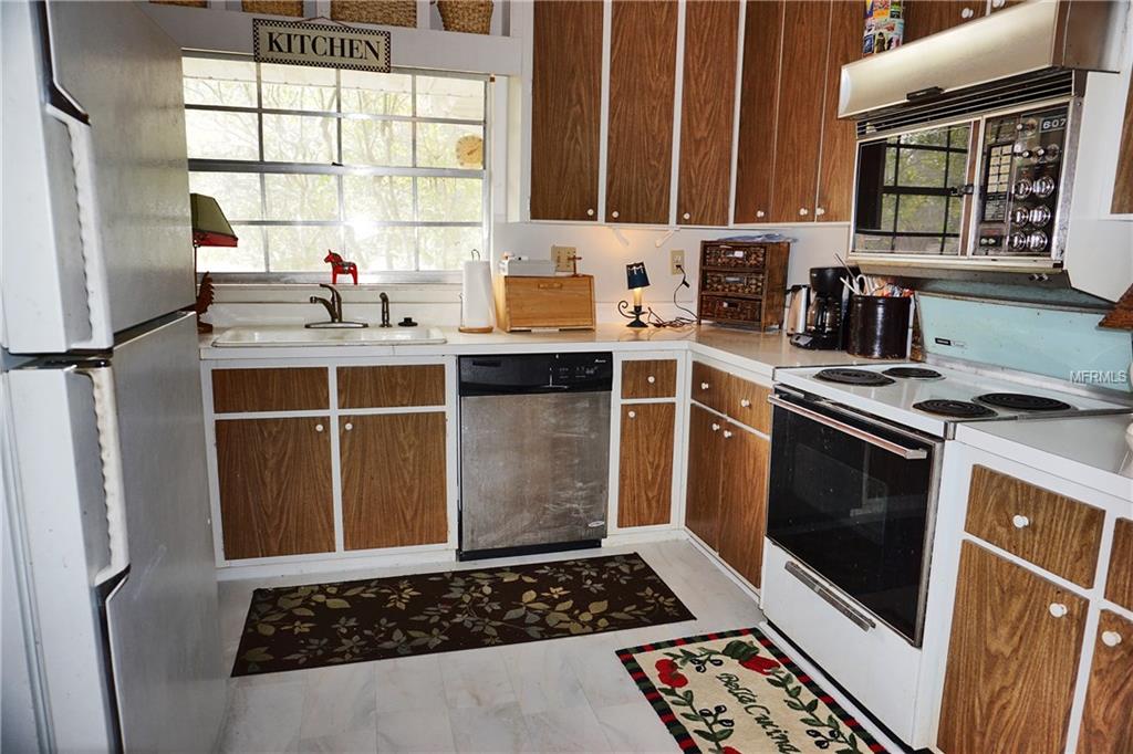 6008 FAIRWAY DRIVE, RIDGE MANOR, Florida 33523, 3 Bedrooms Bedrooms, 8 Rooms Rooms,2 BathroomsBathrooms,Residential,For sale,FAIRWAY,T2928566