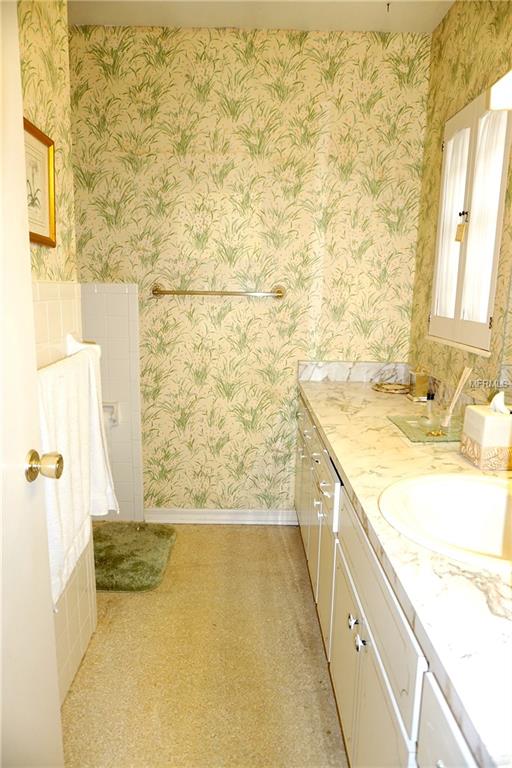 6008 FAIRWAY DRIVE, RIDGE MANOR, Florida 33523, 3 Bedrooms Bedrooms, 8 Rooms Rooms,2 BathroomsBathrooms,Residential,For sale,FAIRWAY,T2928566