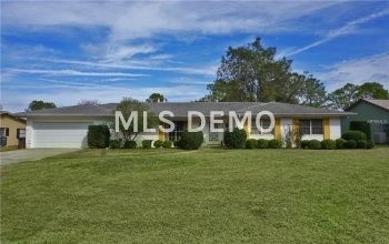 6008 FAIRWAY DRIVE, RIDGE MANOR, Florida 33523, 3 Bedrooms Bedrooms, 8 Rooms Rooms,2 BathroomsBathrooms,Residential,For sale,FAIRWAY,T2928566