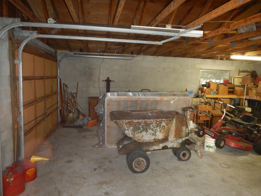 17 SE 4TH AVENUE, LUTZ, Florida 33549, 2 Bedrooms Bedrooms, 3 Rooms Rooms,1 BathroomBathrooms,Residential,For sale,4TH,H2200518