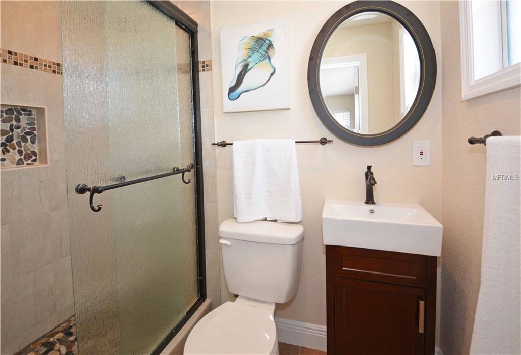 4820 WELCH CAUSEWAY, ST PETERSBURG, Florida 33708, 4 Bedrooms Bedrooms, 8 Rooms Rooms,4 BathroomsBathrooms,Residential,For sale,WELCH,U7829004