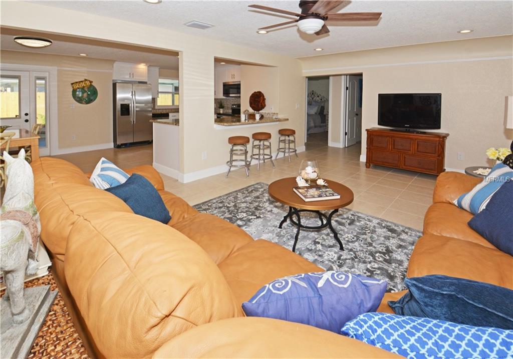 4820 WELCH CAUSEWAY, ST PETERSBURG, Florida 33708, 4 Bedrooms Bedrooms, 8 Rooms Rooms,4 BathroomsBathrooms,Residential,For sale,WELCH,U7829004