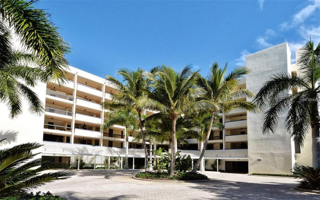 1930 HARBOURSIDE DRIVE, LONGBOAT KEY, Florida 34228, 2 Bedrooms Bedrooms, 4 Rooms Rooms,2 BathroomsBathrooms,Residential,For sale,HARBOURSIDE,A4196719