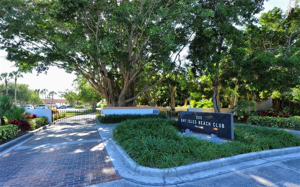 1930 HARBOURSIDE DRIVE, LONGBOAT KEY, Florida 34228, 2 Bedrooms Bedrooms, 4 Rooms Rooms,2 BathroomsBathrooms,Residential,For sale,HARBOURSIDE,A4196719