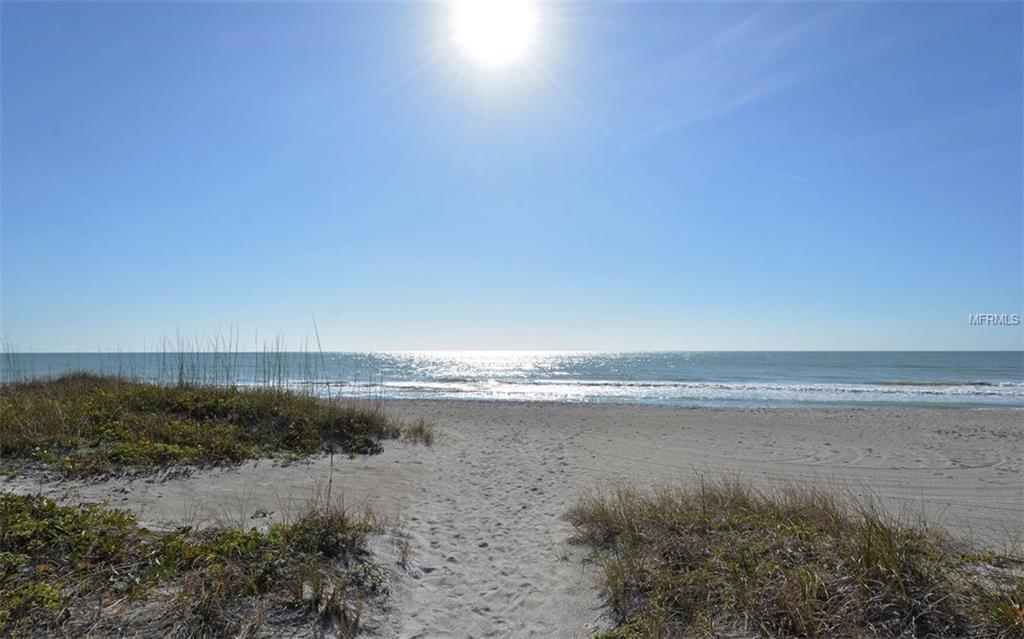 1930 HARBOURSIDE DRIVE, LONGBOAT KEY, Florida 34228, 2 Bedrooms Bedrooms, 4 Rooms Rooms,2 BathroomsBathrooms,Residential,For sale,HARBOURSIDE,A4196719