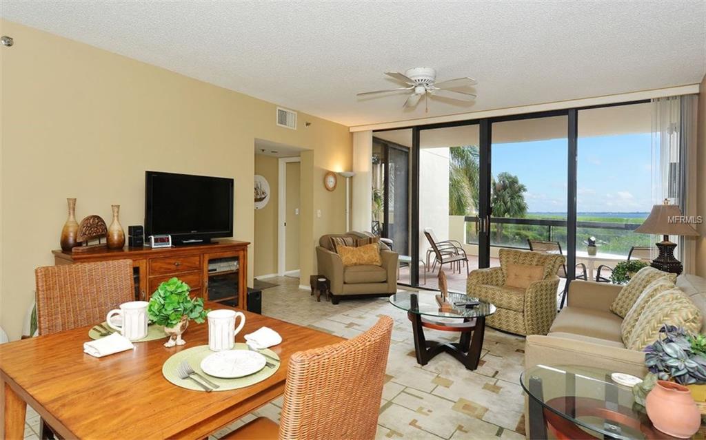 1930 HARBOURSIDE DRIVE, LONGBOAT KEY, Florida 34228, 2 Bedrooms Bedrooms, 4 Rooms Rooms,2 BathroomsBathrooms,Residential,For sale,HARBOURSIDE,A4196719