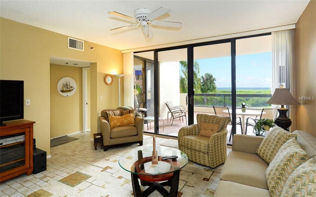 1930 HARBOURSIDE DRIVE, LONGBOAT KEY, Florida 34228, 2 Bedrooms Bedrooms, 4 Rooms Rooms,2 BathroomsBathrooms,Residential,For sale,HARBOURSIDE,A4196719