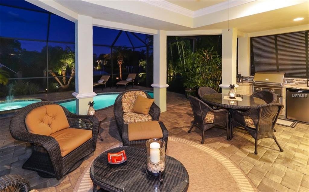 3903 5TH AVENUE NE, BRADENTON, Florida 34208, 3 Bedrooms Bedrooms, 11 Rooms Rooms,3 BathroomsBathrooms,Residential,For sale,5TH,A4202067