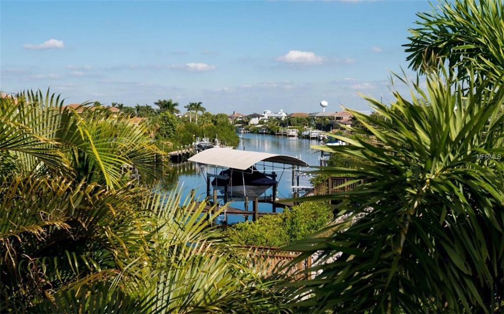 3903 5TH AVENUE NE, BRADENTON, Florida 34208, 3 Bedrooms Bedrooms, 11 Rooms Rooms,3 BathroomsBathrooms,Residential,For sale,5TH,A4202067