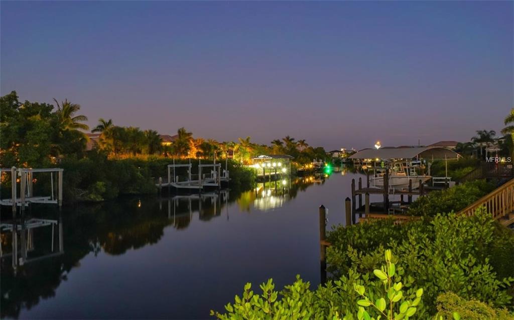 3903 5TH AVENUE NE, BRADENTON, Florida 34208, 3 Bedrooms Bedrooms, 11 Rooms Rooms,3 BathroomsBathrooms,Residential,For sale,5TH,A4202067