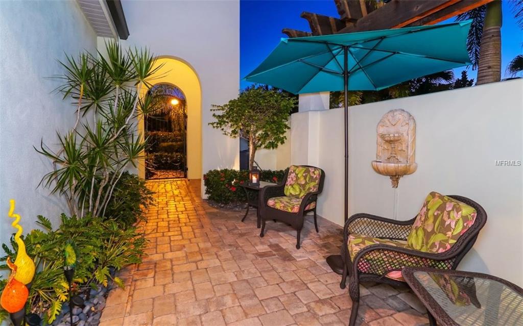 3903 5TH AVENUE NE, BRADENTON, Florida 34208, 3 Bedrooms Bedrooms, 11 Rooms Rooms,3 BathroomsBathrooms,Residential,For sale,5TH,A4202067