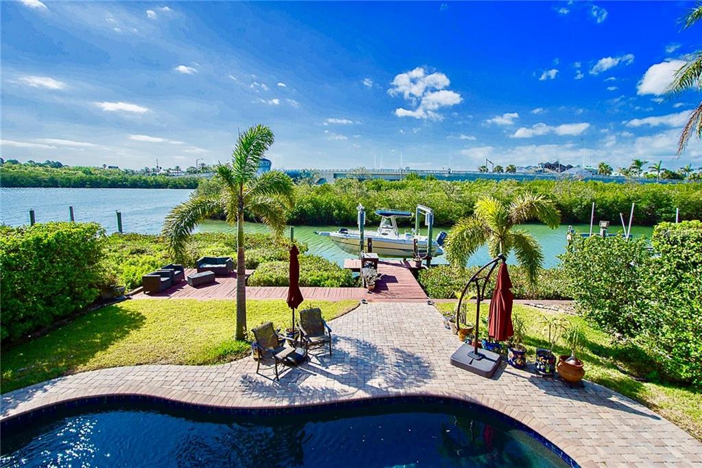 323 6TH AVENUE, INDIAN ROCKS BEACH, Florida 33785, 3 Bedrooms Bedrooms, 3 Rooms Rooms,2 BathroomsBathrooms,Residential,For sale,6TH,U7845710