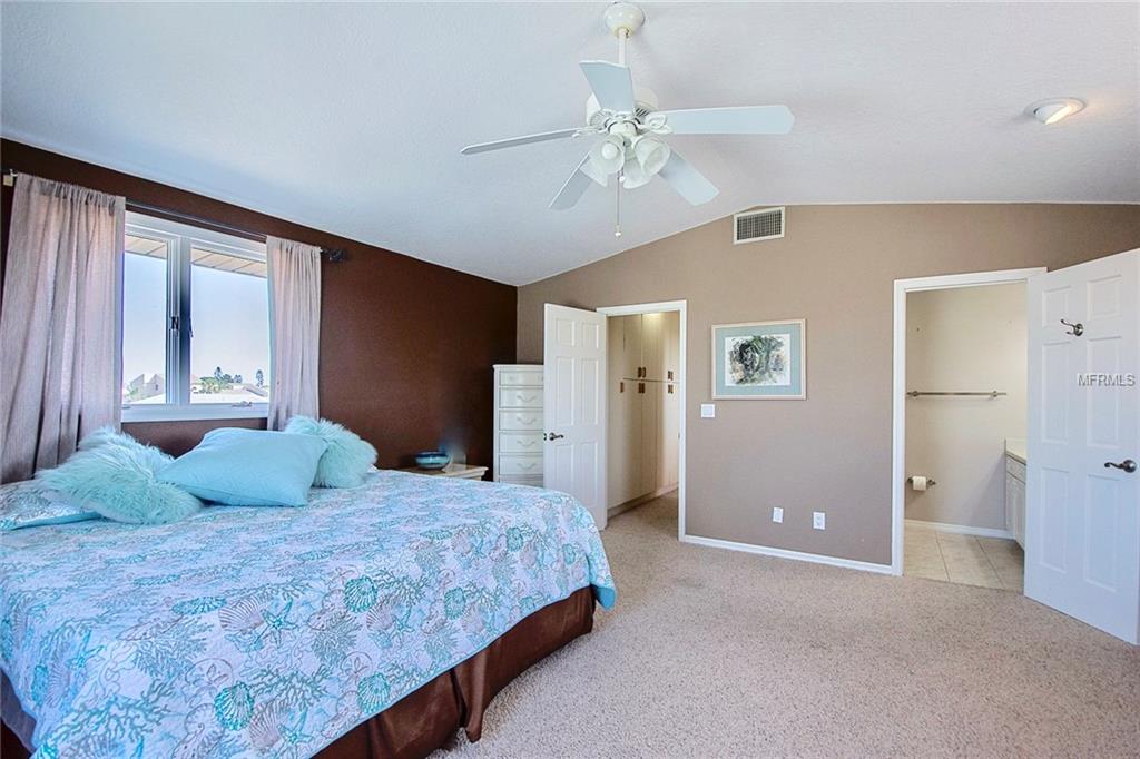 323 6TH AVENUE, INDIAN ROCKS BEACH, Florida 33785, 3 Bedrooms Bedrooms, 3 Rooms Rooms,2 BathroomsBathrooms,Residential,For sale,6TH,U7845710