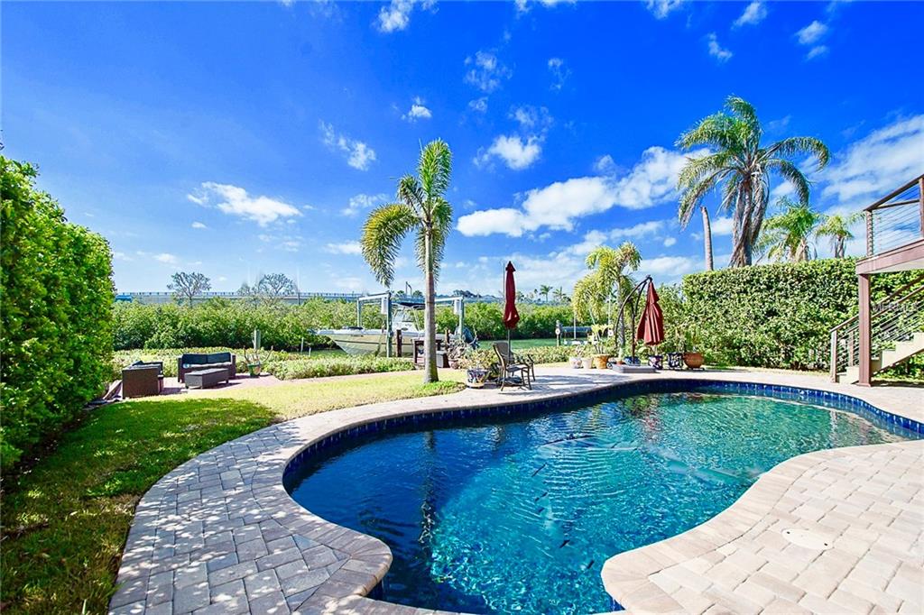 323 6TH AVENUE, INDIAN ROCKS BEACH, Florida 33785, 3 Bedrooms Bedrooms, 3 Rooms Rooms,2 BathroomsBathrooms,Residential,For sale,6TH,U7845710