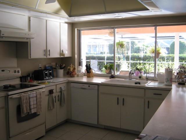 1008 JOYCE COURT, VENICE, Florida 34293, 3 Bedrooms Bedrooms, 8 Rooms Rooms,3 BathroomsBathrooms,Residential,For sale,JOYCE,A4208896