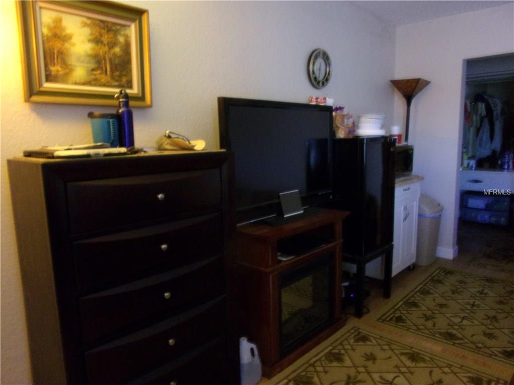 7150 N TAMIAMI TRAIL, SARASOTA, Florida 34243, 1 Bedroom Bedrooms, 3 Rooms Rooms,1 BathroomBathrooms,Residential,For sale,TAMIAMI,A4209184