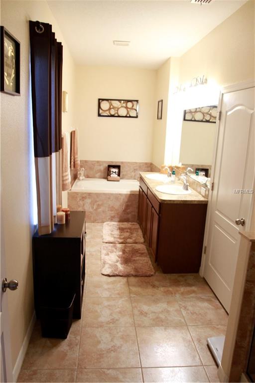 2037 LYNAH AVENUE, APOPKA, Florida 32703, 4 Bedrooms Bedrooms, 3 Rooms Rooms,3 BathroomsBathrooms,Residential,For sale,LYNAH,O5561163