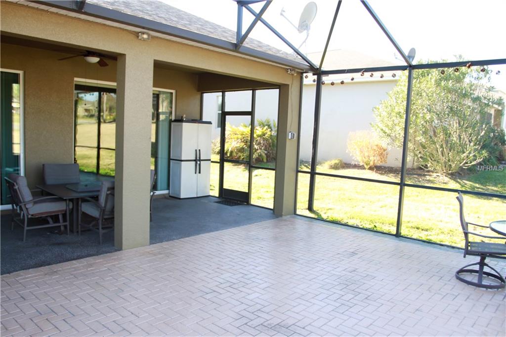 2037 LYNAH AVENUE, APOPKA, Florida 32703, 4 Bedrooms Bedrooms, 3 Rooms Rooms,3 BathroomsBathrooms,Residential,For sale,LYNAH,O5561163