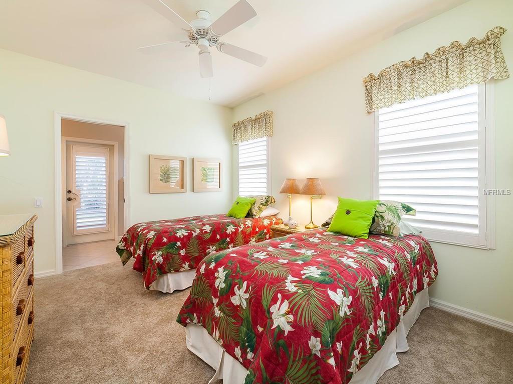 953 CHICKADEE DRIVE, VENICE, Florida 34285, 3 Bedrooms Bedrooms, 8 Rooms Rooms,3 BathroomsBathrooms,Residential,For sale,CHICKADEE,N5916369