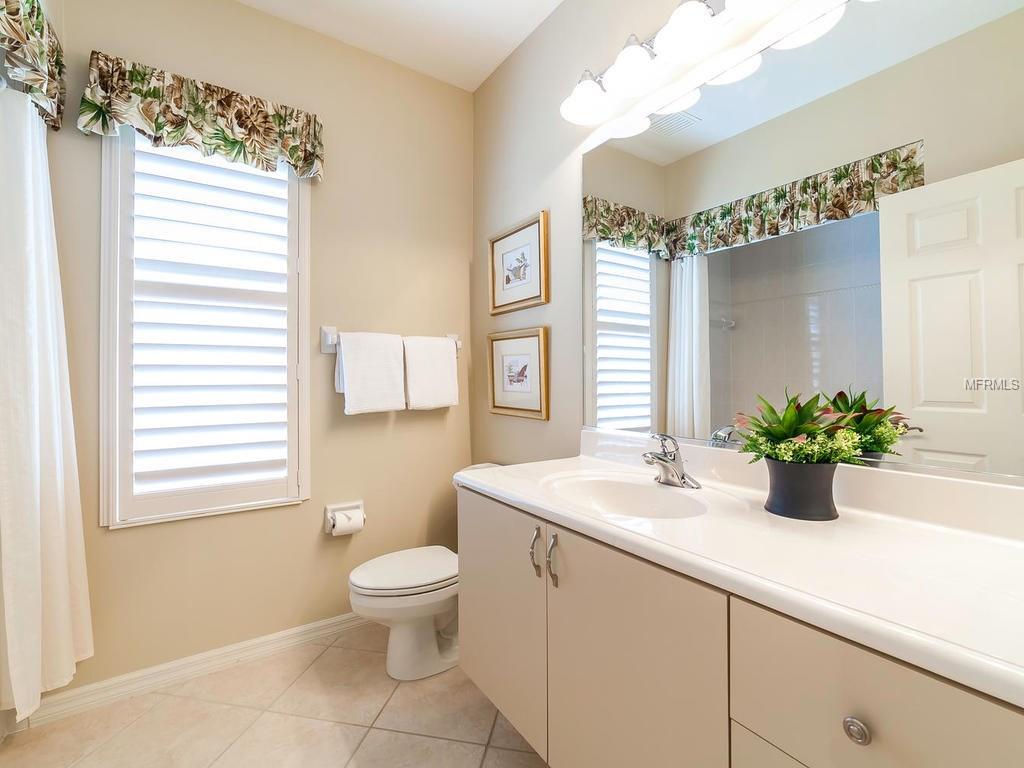 953 CHICKADEE DRIVE, VENICE, Florida 34285, 3 Bedrooms Bedrooms, 8 Rooms Rooms,3 BathroomsBathrooms,Residential,For sale,CHICKADEE,N5916369