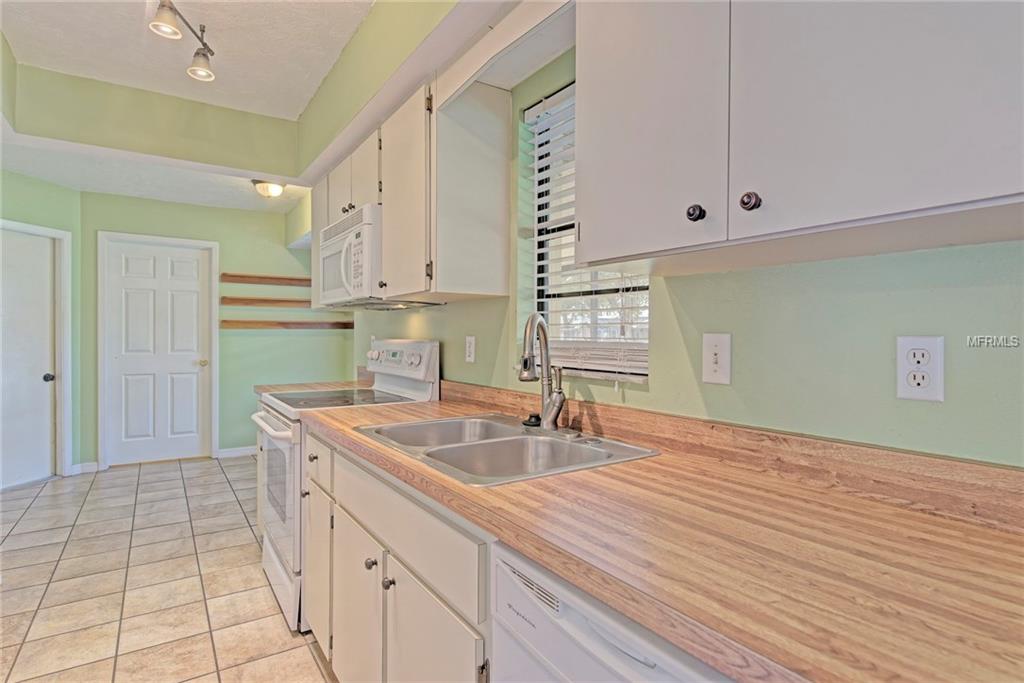 819 44TH AVENUE E, ELLENTON, Florida 34222, 2 Bedrooms Bedrooms, 6 Rooms Rooms,2 BathroomsBathrooms,Residential,For sale,44TH,A4209869