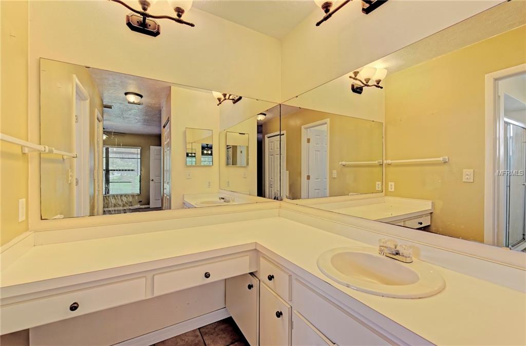 819 44TH AVENUE E, ELLENTON, Florida 34222, 2 Bedrooms Bedrooms, 6 Rooms Rooms,2 BathroomsBathrooms,Residential,For sale,44TH,A4209869