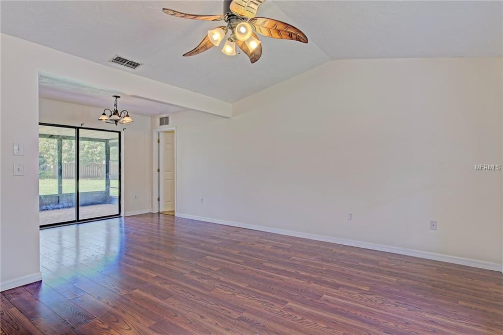 819 44TH AVENUE E, ELLENTON, Florida 34222, 2 Bedrooms Bedrooms, 6 Rooms Rooms,2 BathroomsBathrooms,Residential,For sale,44TH,A4209869