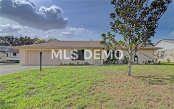 819 44TH AVENUE E, ELLENTON, Florida 34222, 2 Bedrooms Bedrooms, 6 Rooms Rooms,2 BathroomsBathrooms,Residential,For sale,44TH,A4209869