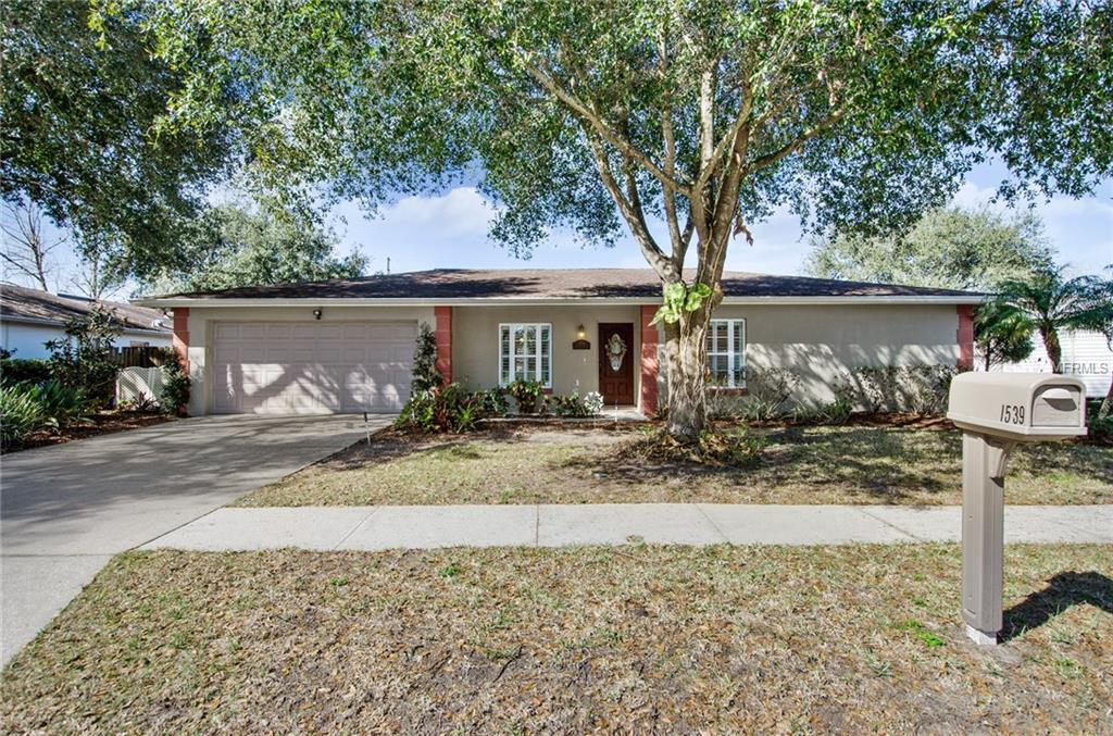 1539 TWIN PALMS LOOP, LUTZ, Florida 33559, 4 Bedrooms Bedrooms, 8 Rooms Rooms,2 BathroomsBathrooms,Residential,For sale,TWIN PALMS,T2928567
