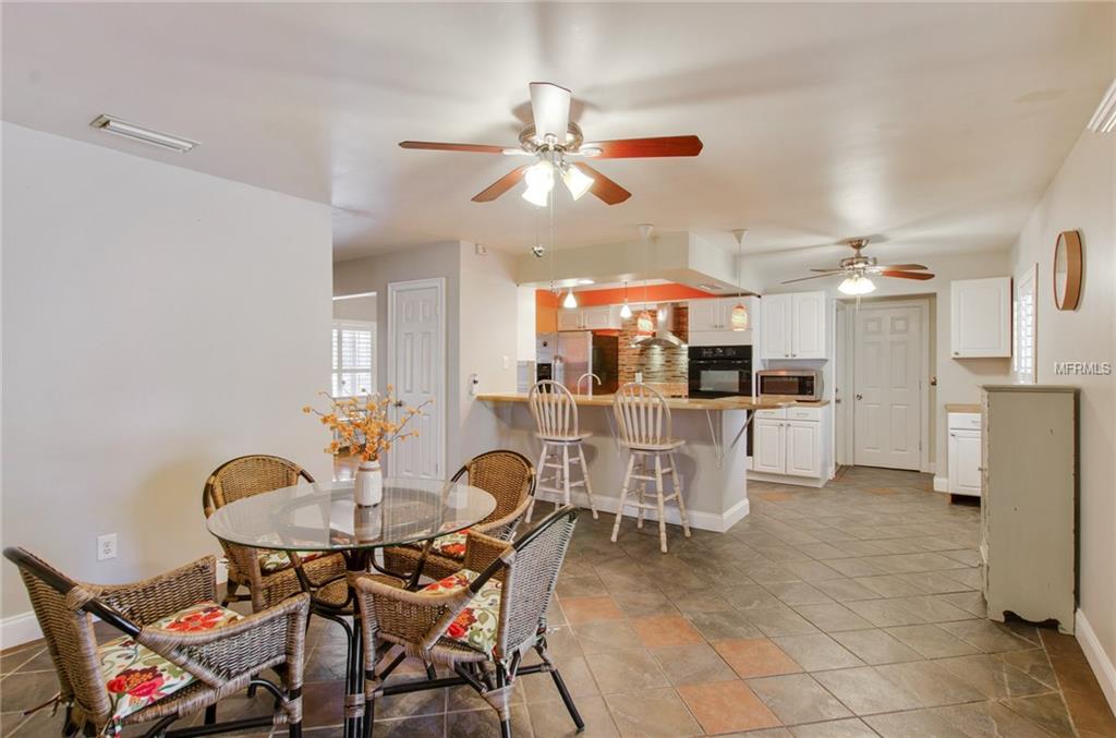 1539 TWIN PALMS LOOP, LUTZ, Florida 33559, 4 Bedrooms Bedrooms, 8 Rooms Rooms,2 BathroomsBathrooms,Residential,For sale,TWIN PALMS,T2928567