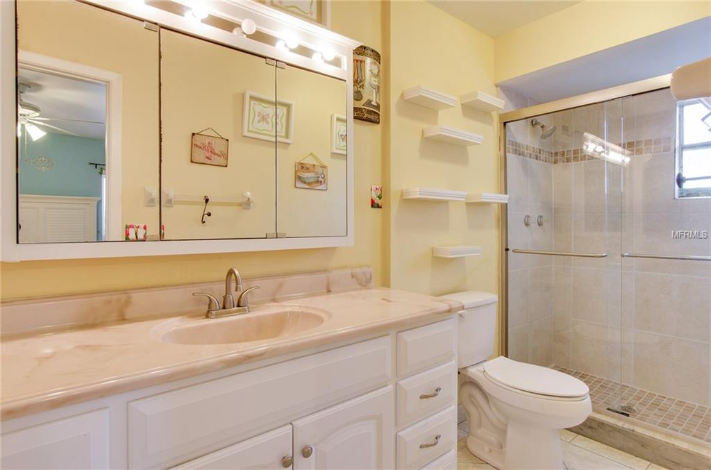 1539 TWIN PALMS LOOP, LUTZ, Florida 33559, 4 Bedrooms Bedrooms, 8 Rooms Rooms,2 BathroomsBathrooms,Residential,For sale,TWIN PALMS,T2928567