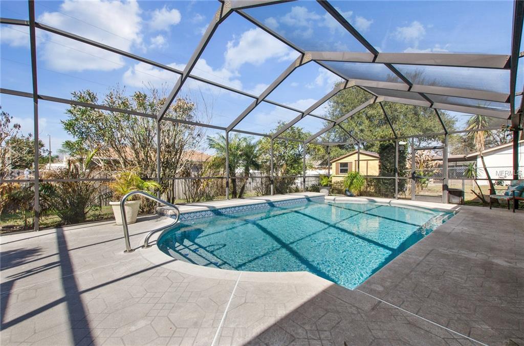 1539 TWIN PALMS LOOP, LUTZ, Florida 33559, 4 Bedrooms Bedrooms, 8 Rooms Rooms,2 BathroomsBathrooms,Residential,For sale,TWIN PALMS,T2928567