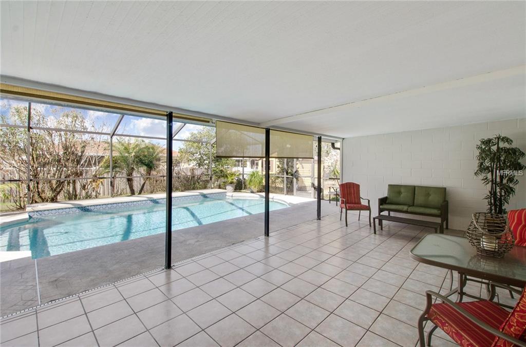 1539 TWIN PALMS LOOP, LUTZ, Florida 33559, 4 Bedrooms Bedrooms, 8 Rooms Rooms,2 BathroomsBathrooms,Residential,For sale,TWIN PALMS,T2928567