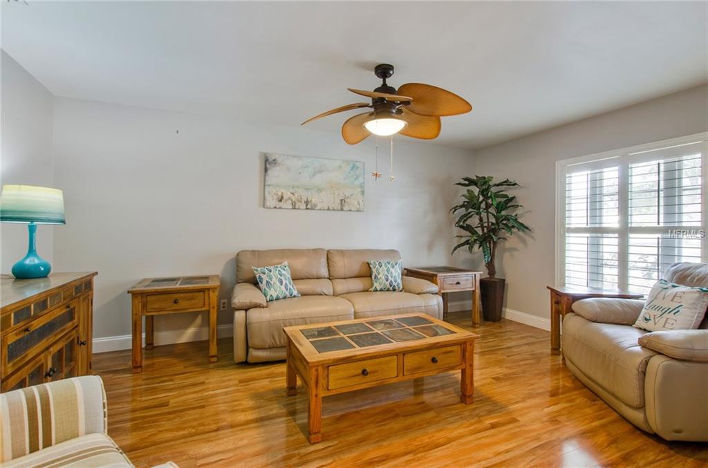 1539 TWIN PALMS LOOP, LUTZ, Florida 33559, 4 Bedrooms Bedrooms, 8 Rooms Rooms,2 BathroomsBathrooms,Residential,For sale,TWIN PALMS,T2928567