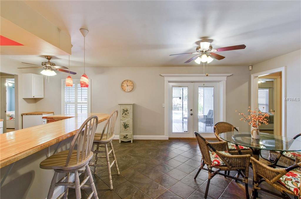 1539 TWIN PALMS LOOP, LUTZ, Florida 33559, 4 Bedrooms Bedrooms, 8 Rooms Rooms,2 BathroomsBathrooms,Residential,For sale,TWIN PALMS,T2928567