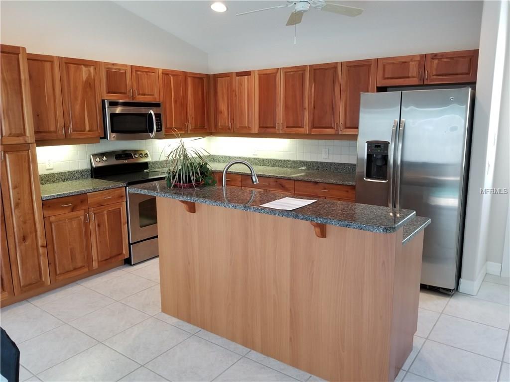 197 VALENCIA LAKES DRIVE, VENICE, Florida 34292, 3 Bedrooms Bedrooms, 6 Rooms Rooms,3 BathroomsBathrooms,Residential,For sale,VALENCIA LAKES,N5915142