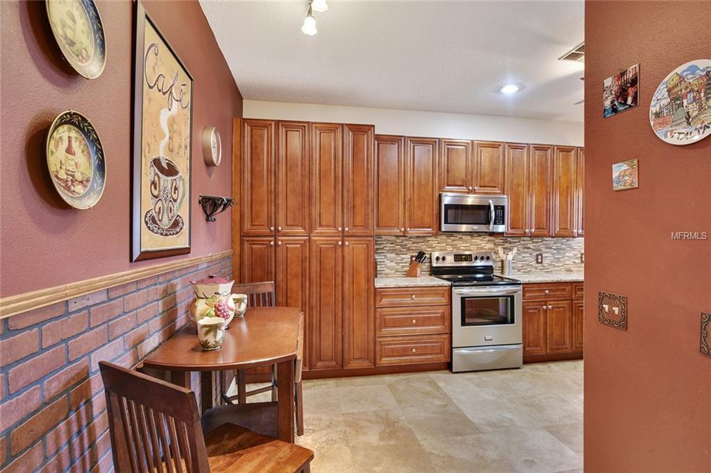 332 FERNHILL DRIVE, DEBARY, Florida 32713, 3 Bedrooms Bedrooms, 8 Rooms Rooms,2 BathroomsBathrooms,Residential,For sale,FERNHILL,O5556002