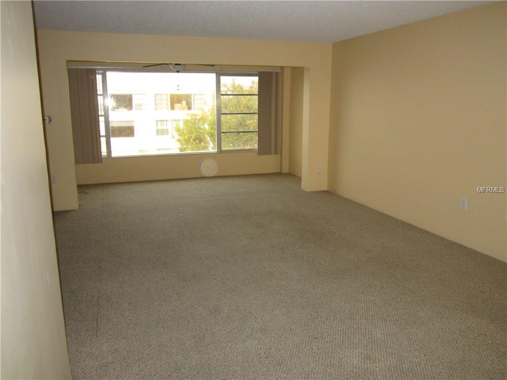 6800 20TH AVENUE N, ST PETERSBURG, Florida 33710, 2 Bedrooms Bedrooms, 6 Rooms Rooms,2 BathroomsBathrooms,Residential,For sale,20TH,U7846089