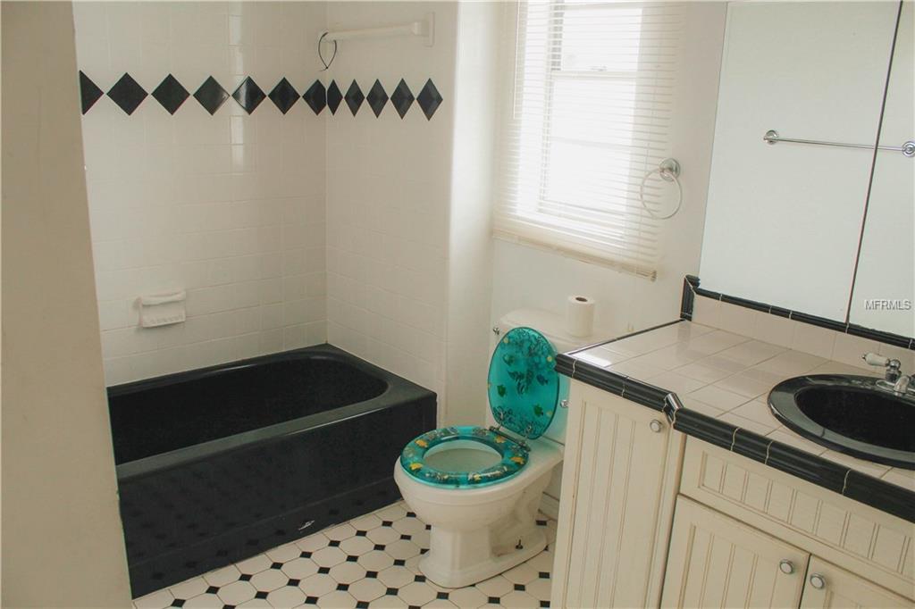 1703 ORANGE HILL DRIVE, BRANDON, Florida 33510, 3 Bedrooms Bedrooms, 9 Rooms Rooms,3 BathroomsBathrooms,Residential,For sale,ORANGE HILL,L4725464
