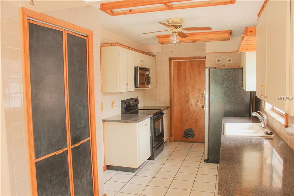 1703 ORANGE HILL DRIVE, BRANDON, Florida 33510, 3 Bedrooms Bedrooms, 9 Rooms Rooms,3 BathroomsBathrooms,Residential,For sale,ORANGE HILL,L4725464
