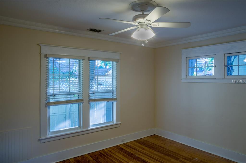 1224 CHERRY STREET NE, ST PETERSBURG, Florida 33701, 3 Bedrooms Bedrooms, 7 Rooms Rooms,3 BathroomsBathrooms,Residential,For sale,CHERRY,T2928189