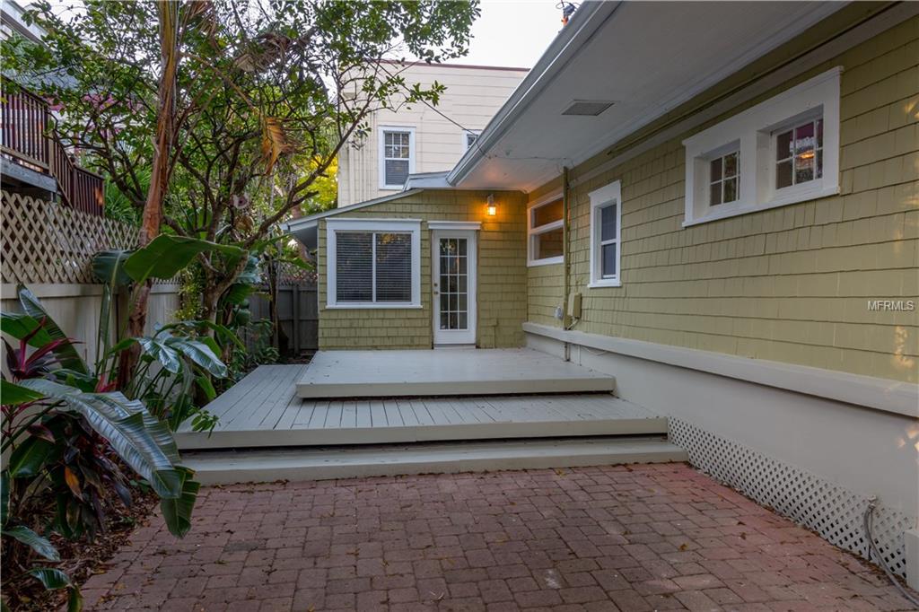 1224 CHERRY STREET NE, ST PETERSBURG, Florida 33701, 3 Bedrooms Bedrooms, 7 Rooms Rooms,3 BathroomsBathrooms,Residential,For sale,CHERRY,T2928189