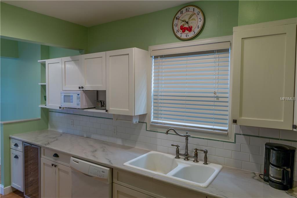 1224 CHERRY STREET NE, ST PETERSBURG, Florida 33701, 3 Bedrooms Bedrooms, 7 Rooms Rooms,3 BathroomsBathrooms,Residential,For sale,CHERRY,T2928189