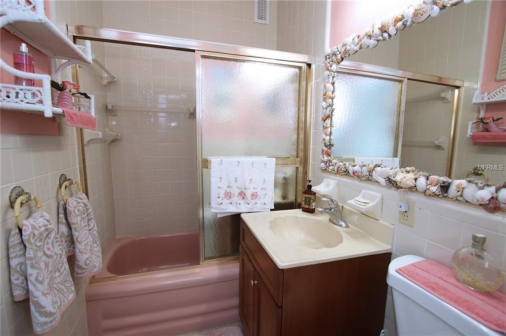 1834 SHORE DRIVE S, SOUTH PASADENA, Florida 33707, 1 Bedroom Bedrooms, 3 Rooms Rooms,1 BathroomBathrooms,Residential,For sale,SHORE,U7847602