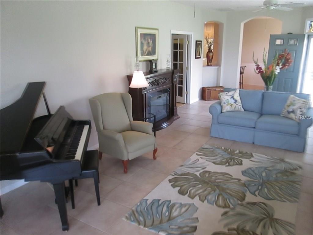 7024 OLD TABBY CIRCLE, LAKEWOOD RANCH, Florida 34202, 3 Bedrooms Bedrooms, 5 Rooms Rooms,2 BathroomsBathrooms,Residential,For sale,OLD TABBY,A4196735