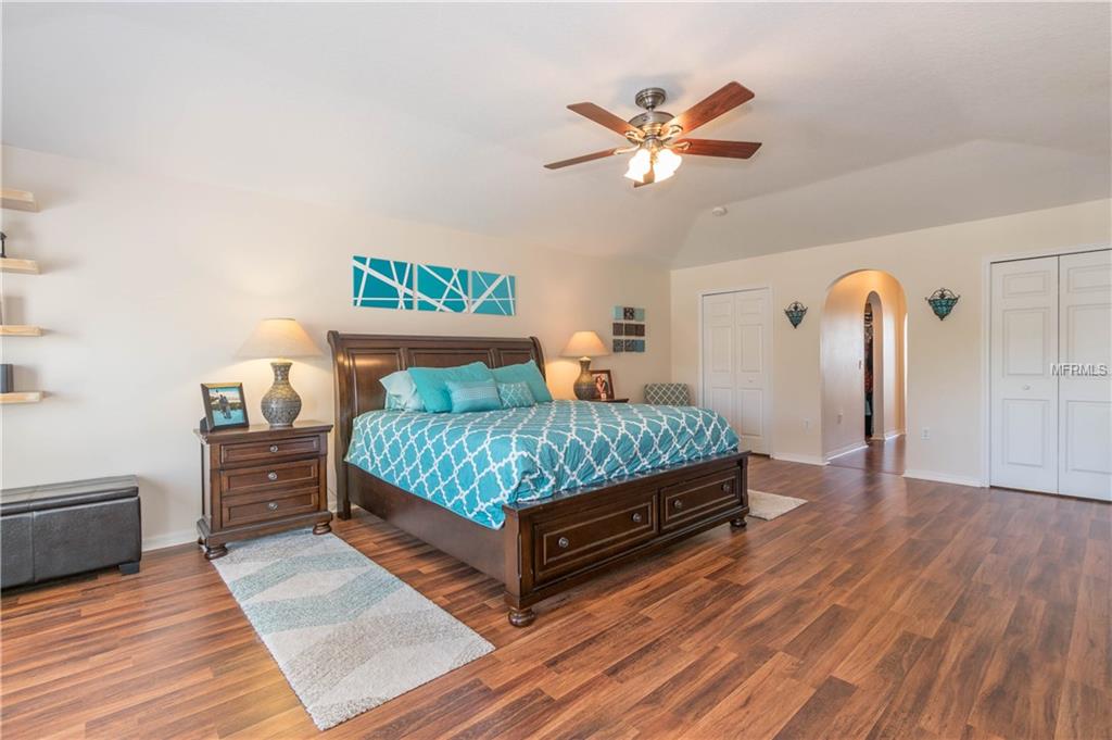 333 FISH HAWK DRIVE, WINTER HAVEN, Florida 33884, 6 Bedrooms Bedrooms, 11 Rooms Rooms,4 BathroomsBathrooms,Residential,For sale,FISH HAWK,P4718031